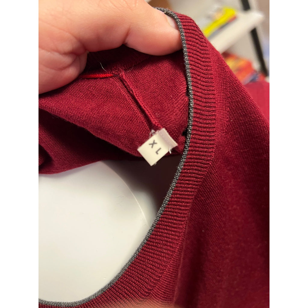 ISAIA Extrafine Merino Wool Crew Neck Pullover Sweater in Red - XL