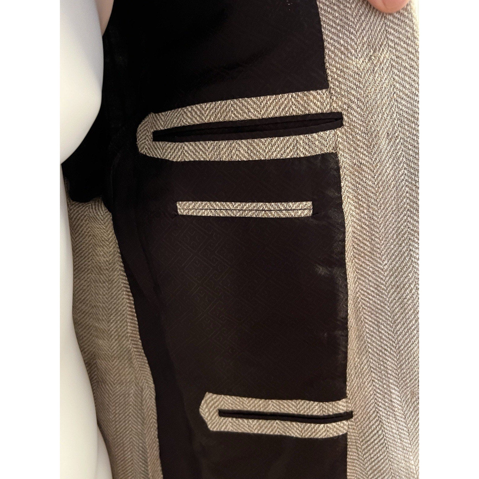 Ermenegildo Zegna Beige Herringbone Sport Coat - 40R