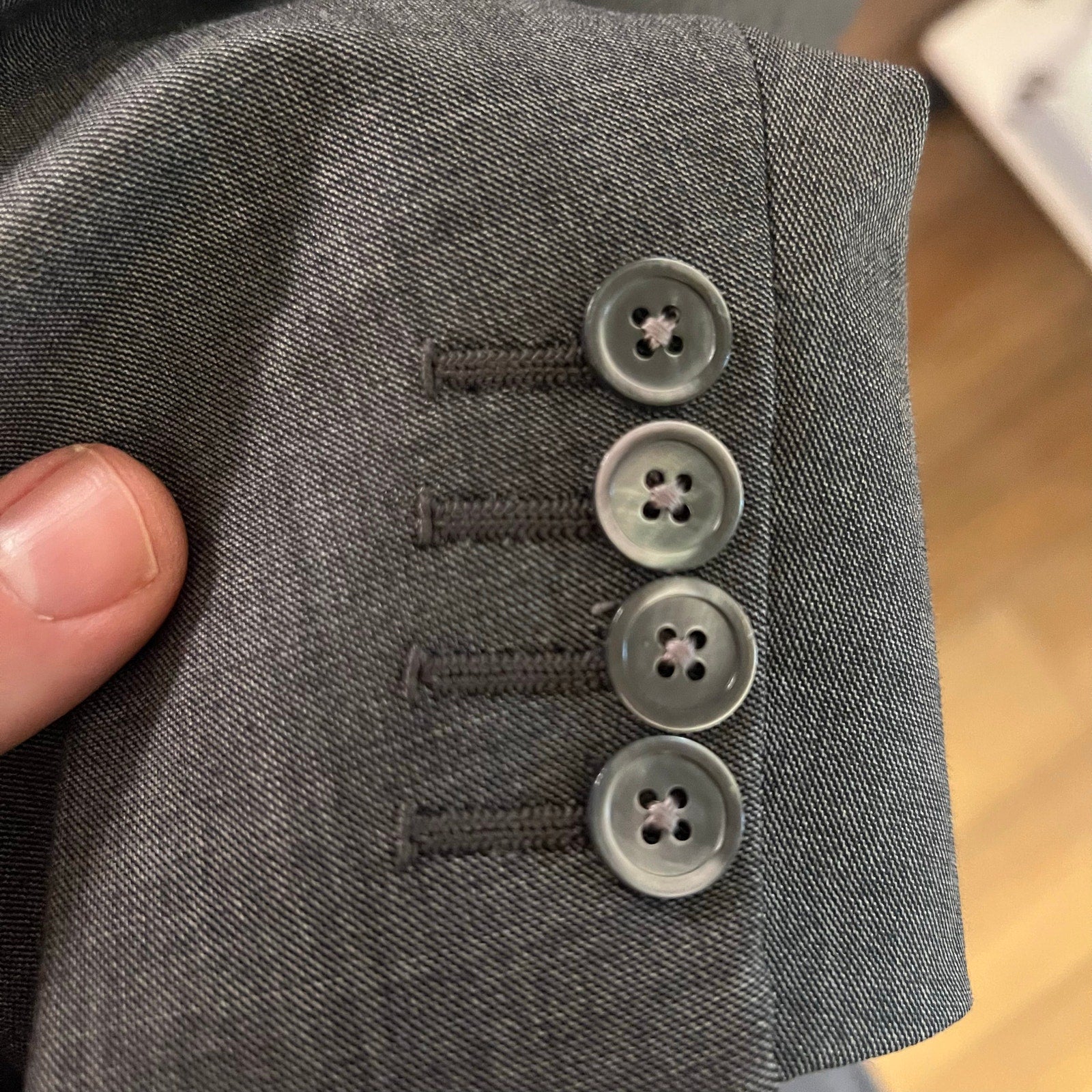 ISAIA Napoli Super 140s Wool “Gregory” Suit in Mid Gray - Size 44R